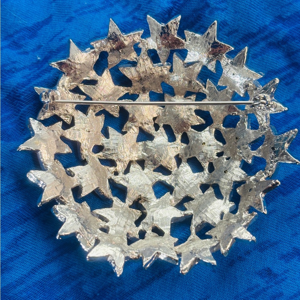 Star Pattern Brooch with Rhinestones - Picture 2 of 7